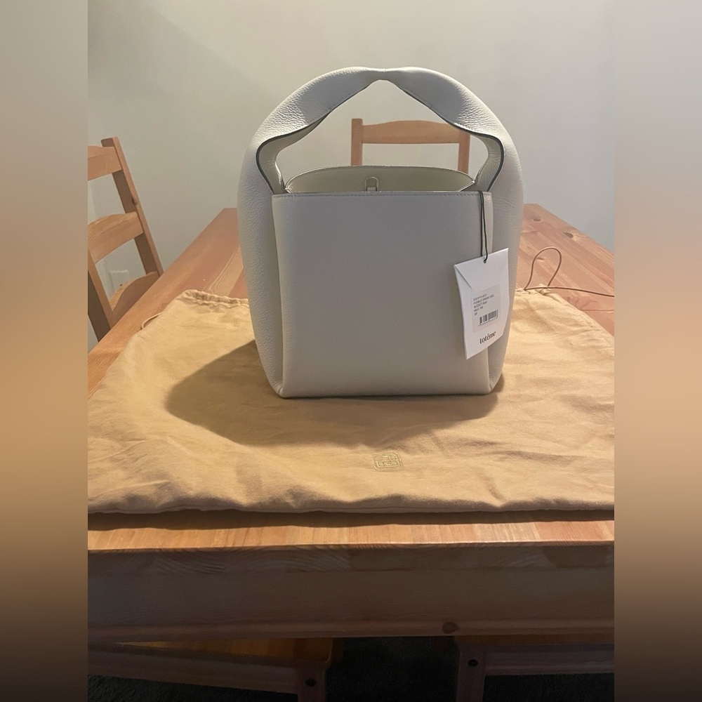 Toteme Bucket Bag - Picture 3 of 15
